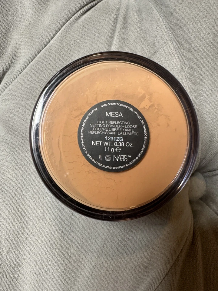 Mesa de polvo suelto reflectante de luz Nars - NUEVO SELLADO Foto 3 de 4