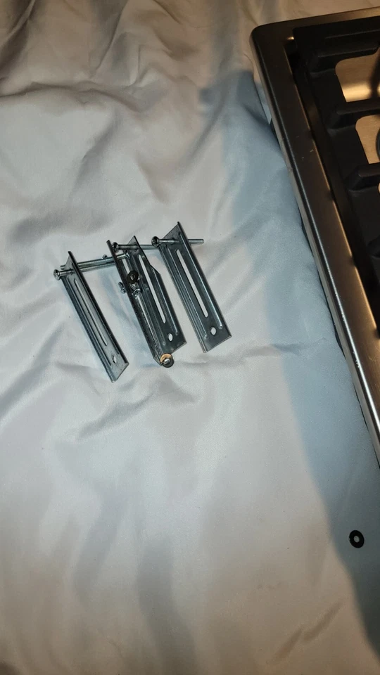 Bosch NGM8055UC/02 Series 30" Acero Inoxidable 5 Quemadores Sellados Cocina Gas - Usada Foto 3 de 4