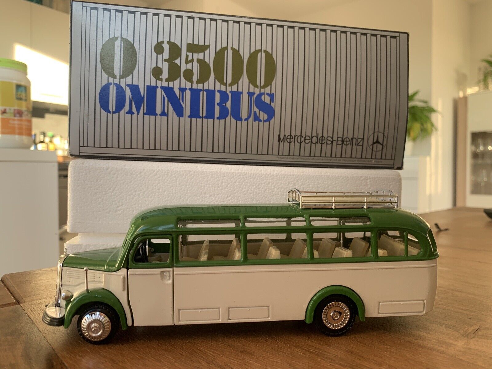 NZG 218 - Mercedes-Benz O 3500 Bus - 140 in OVP Box Reisebus Omnibus Coach