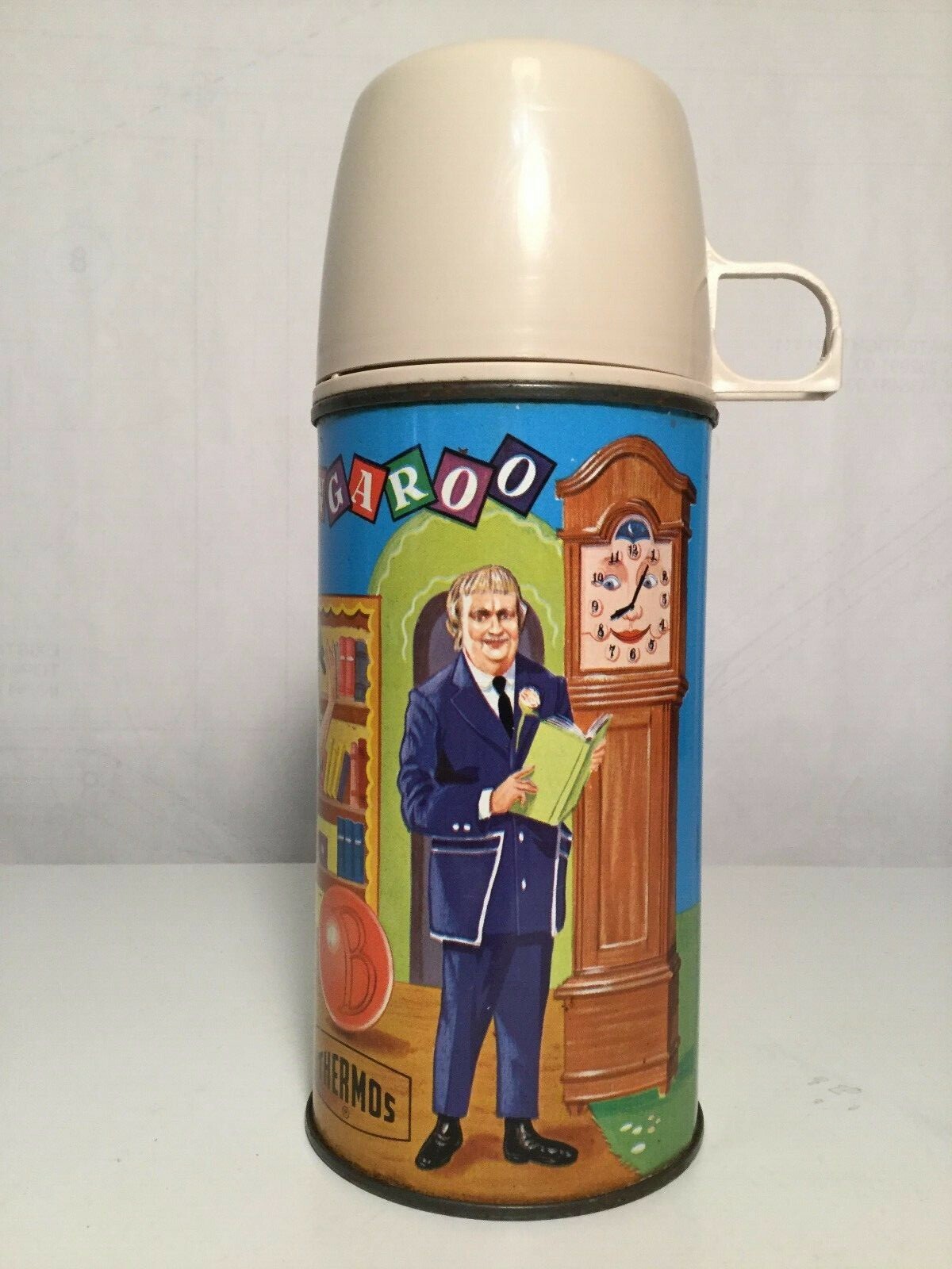 lunch box with thermos