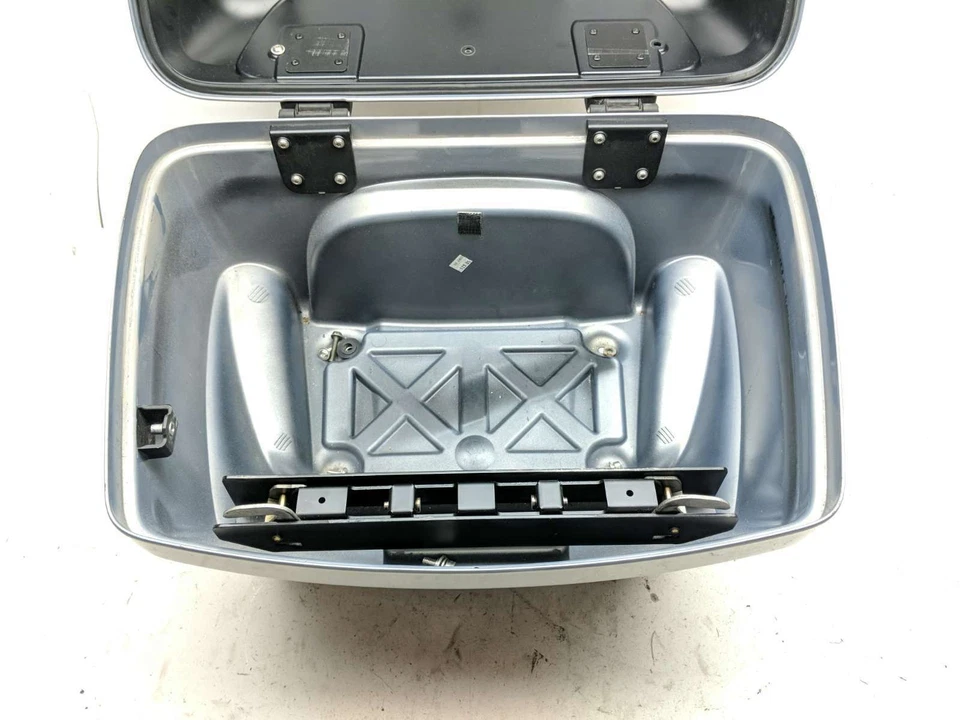 04 BMW Montauk R1200CL Rear Trunk Storage Top Box Luggage Rack NO KEY - Image 4 of 4