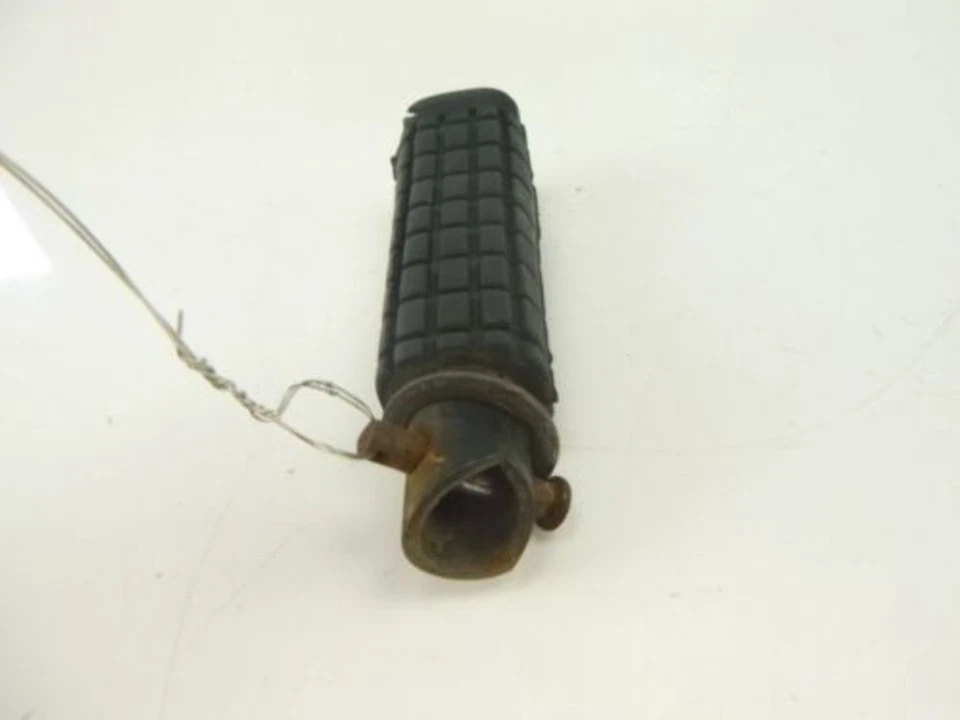 Clavija de pasajero trasera derecha Honda CBR1000F Hurricane 87 Foto 4 de 4