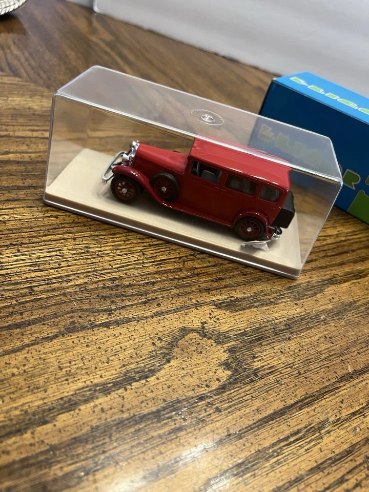 1036 Eligor Talbot Pacific 1930 Limousine 1/43 Scale Rouge  - Image 4 of 4