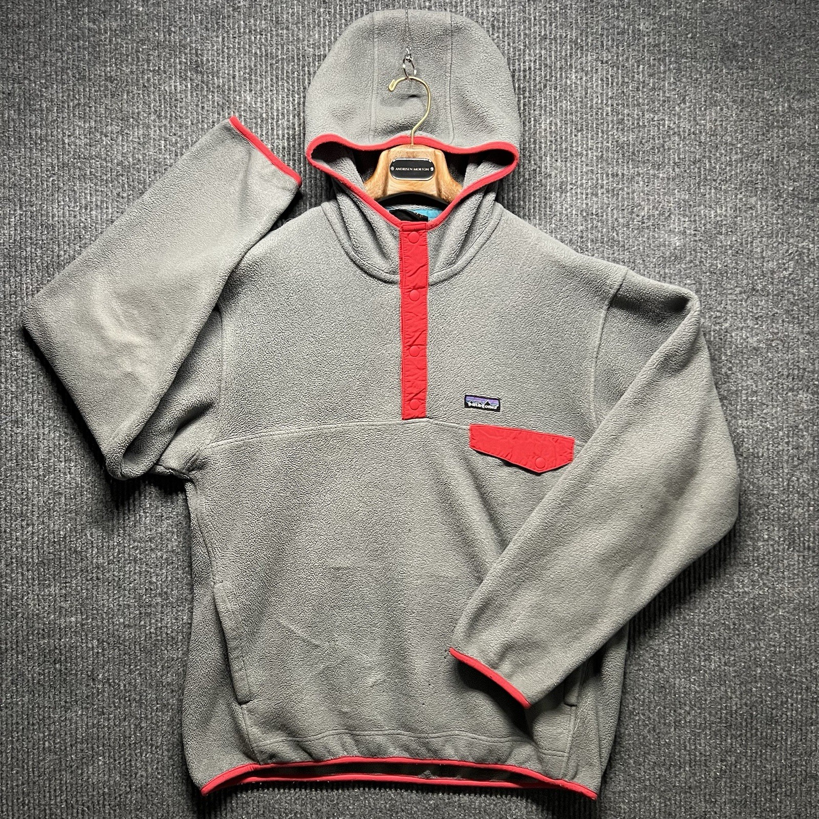 Patagonia Synchilla Men’s Snap T Hoody Size L Gray/Red Trim Sty25460