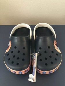 frozen 2 light up crocs