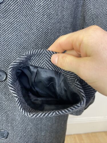 BARBOUR Tweed Herringbone Covert Charcoal ‘Edward’ Overcoat Jacket Coat (42) - Picture 4 of 17