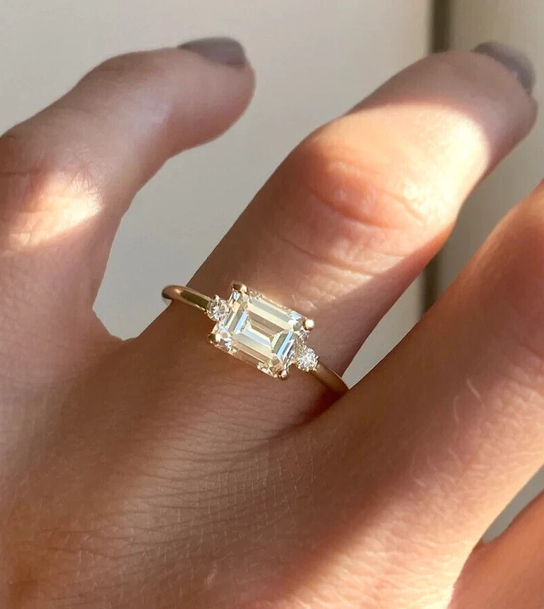 3 stone emerald 2024 cut moissanite ring