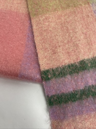 Anthropologie Women’s Plaid Scarf Multi Color Large Super Soft! Good Condition ! - Picture 4 of 7