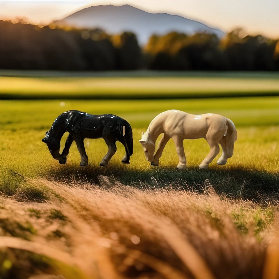 VINTAGE PORCELAIN HORSE FIGURES  JAPAN 5" LONG - Image 3 of 3