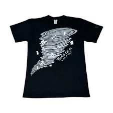 Vintage Universal Studios Twister T Shirt Ride It Out Movie Fits Mens Medium 90s