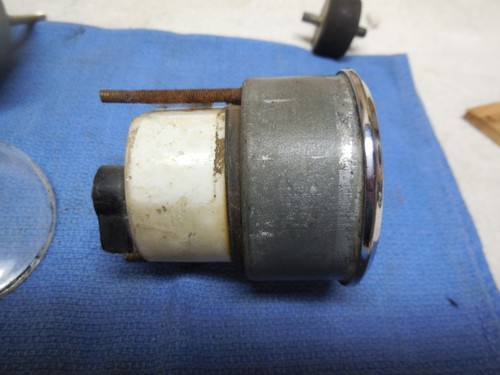 Porsche/VDO 356 dash clocks, 6v, 1 disassembled & 1 intact, for parts or repair - Picture 11 of 20