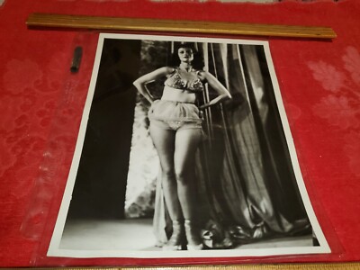 VINTAGE 1950s BURLESQUE 8 X 10 PHOTO OF ZADRA FROM G & S FILM CO LA CALIF