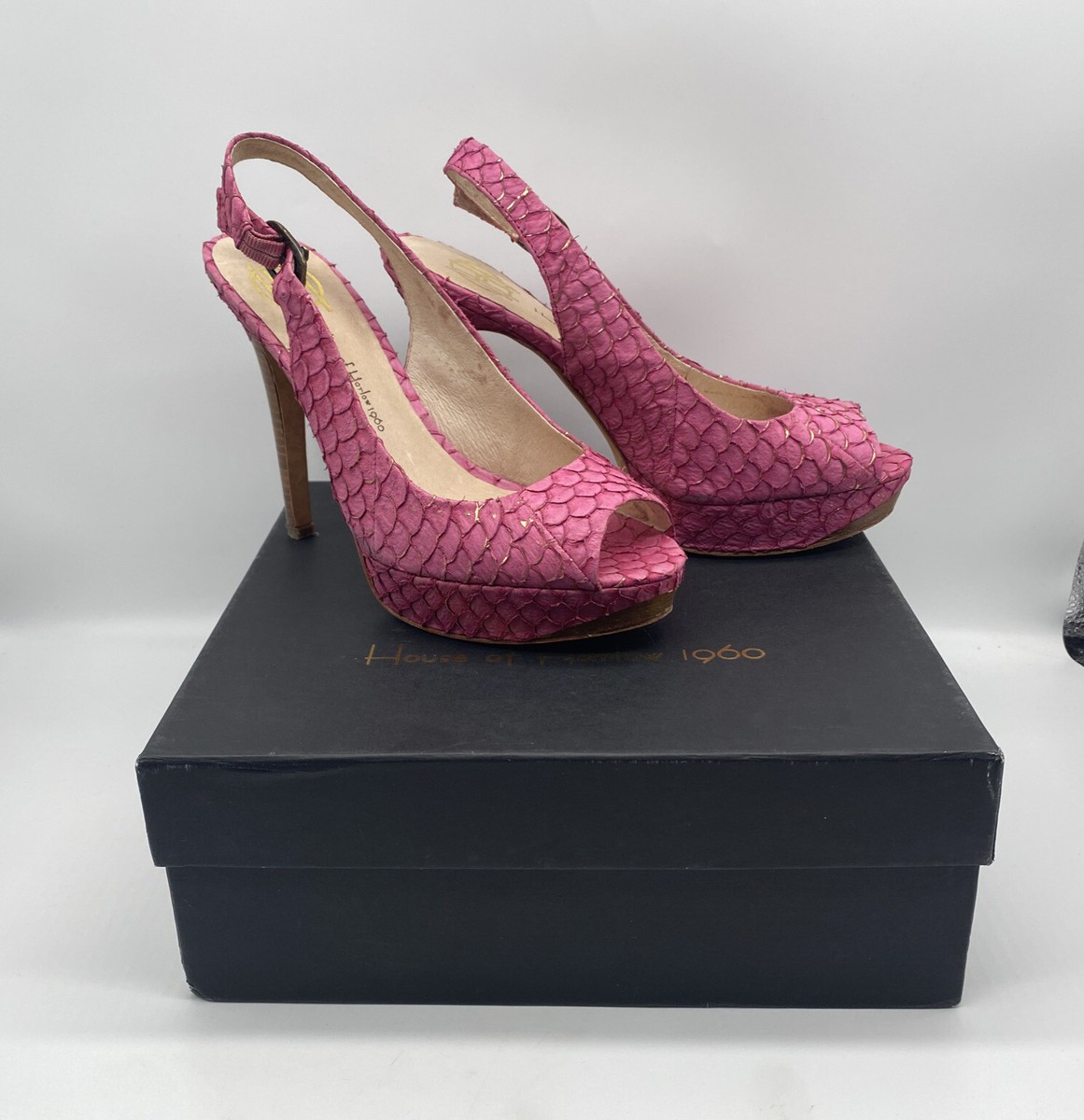 New House Of Harlow Heels Fucshia Pink Gold Fish Scale US Size 9