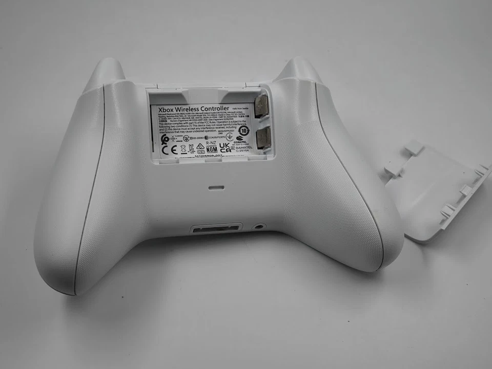 Manette Sans Fil Blanche Microsoft Xbox Modèle : 1914 - Photo 3/4