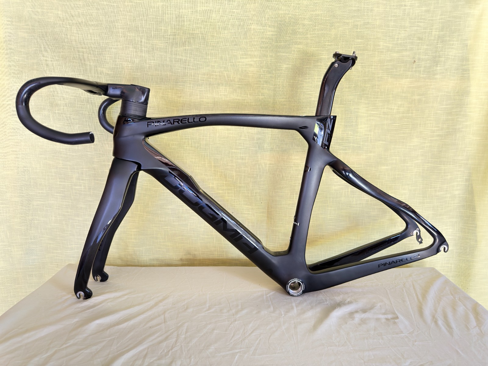 Pinarello Dogma F12 Frameset - Direct Mount Rim Brake