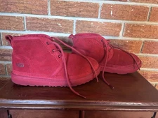 Size 5 UGG Nuemel 3236 Mens Red Suede Lace Up Ankle Chukka Boots - Wool Lining