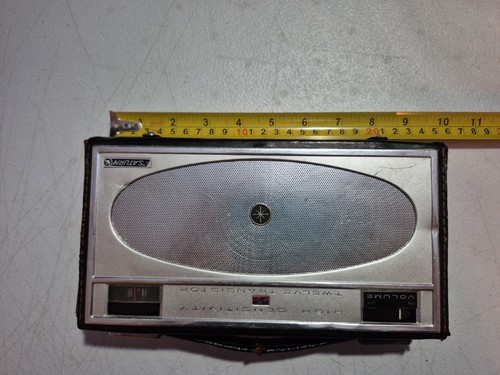 VTG Saturn R/F 12 Transistor High Sensitivity Portable Radio For Parts Or Repair - Picture 8 of 13