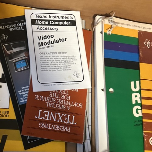 Texas Instruments TI-99/4A Computer Lot w/ Manuals, Cables, Modulator, Cart - Bild 8 von 19