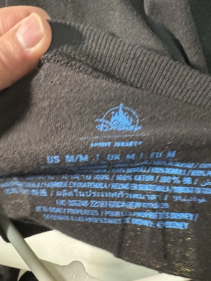 Disney The Lion King Hakuna Matata Black Crew Spirit Jersey SZ M 0037 - Изображение 3 из 3