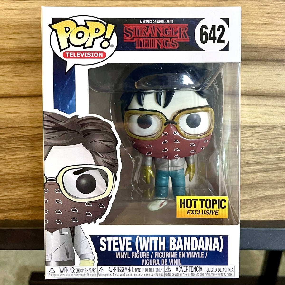 STRANGER THINGS ストレンジャーシングス☆希少スティーブ642 Stranger Things Steve With Bandana Funko Pop! #642 Hot Topic