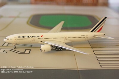 Phoenix Model Air France Boeing 777-200ER Current Color Diecast Model 1:400