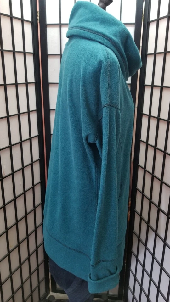 Рубашка Andrew Marc New York Performance Cowl Neck Топ Бирюзовый Бирюзовый Размер Large - Изображение 4 из 4