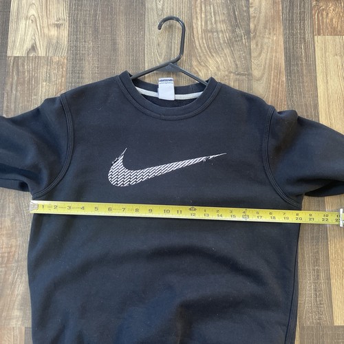 Nike Sweatshirt Women Size M White Embroidered Swoosh (undone threads on swoosh) - Picture 6 of 7