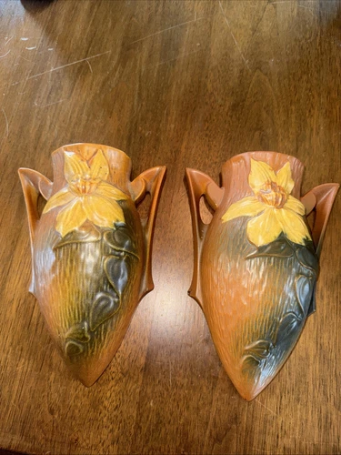 2 Roseville Clematis Wall Pocket - 1295 - 8in - Brown