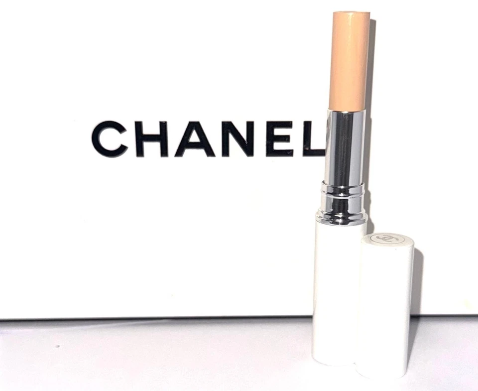 Chanel Le Blanc Whitening Concealer 10  - Bild 3 von 4