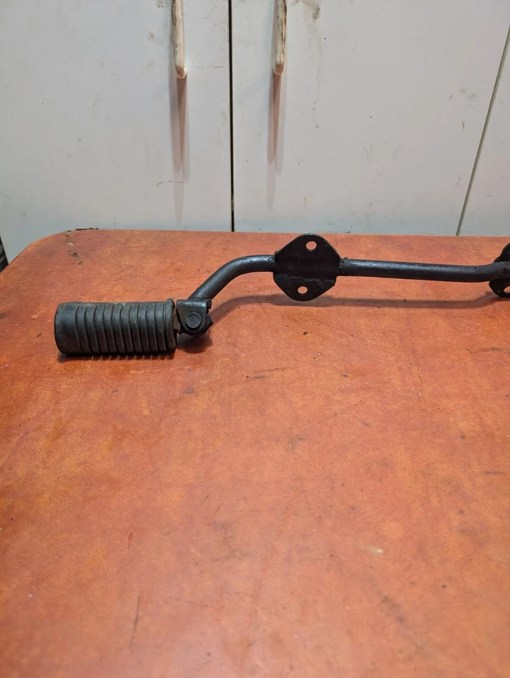 Barra de peldaño de estribo delantera Honda Cb175 Foto 3 de 4