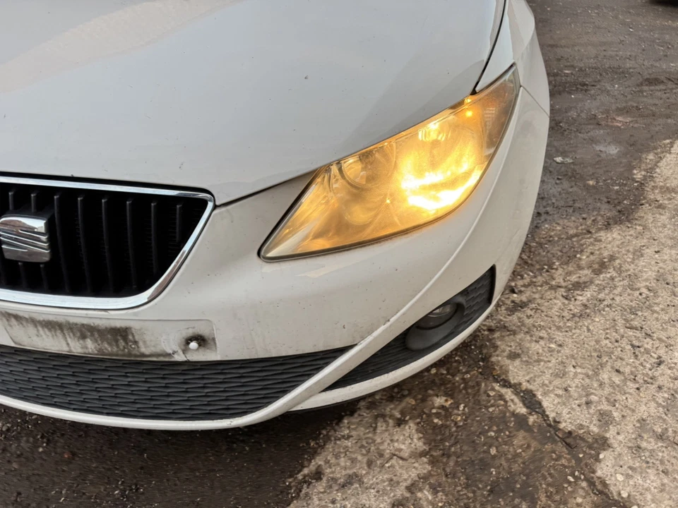 SEAT IBIZA Front Bumper 2008 2009 2010 2011 2012 in WHITE - Image 2 of 4