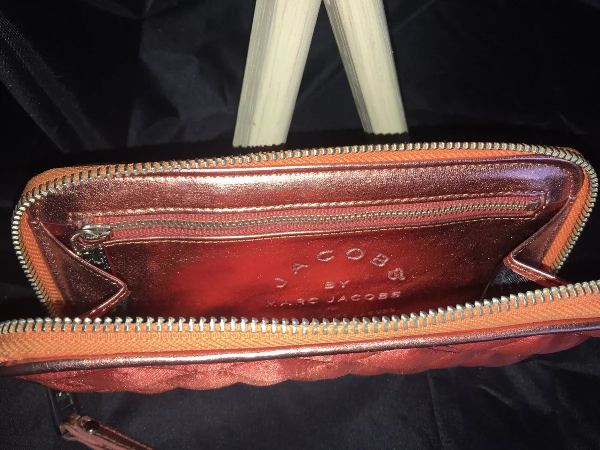 MARC JACOBS Quilted Satin Wallet Wristlet Color Orange