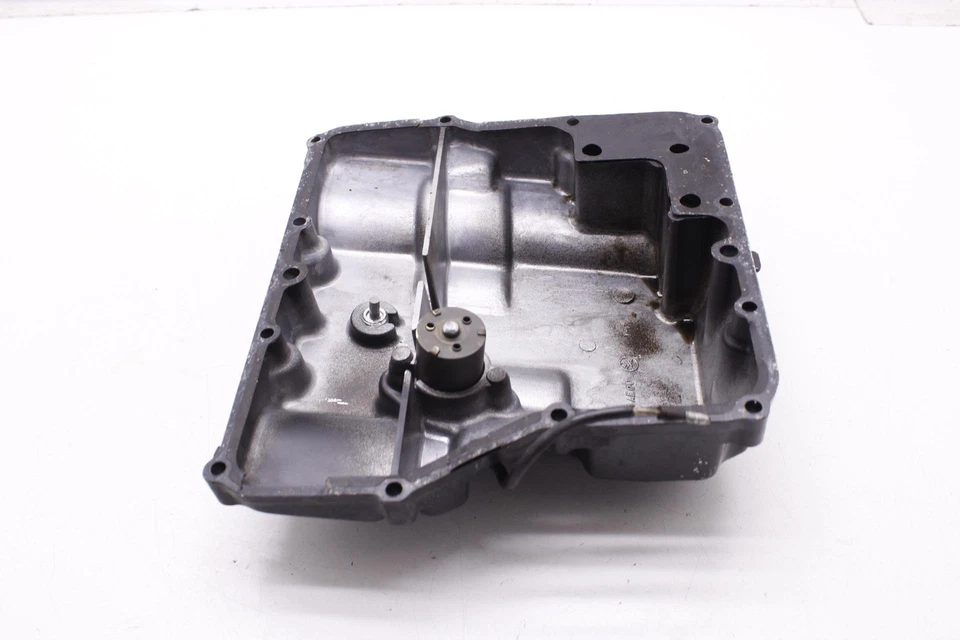86-87 YAMAHA FAZER 700 FZX700 OEM ENGINE MOTOR BOTTOM OIL PAN COVER R7.BX32 - Image 4 of 4