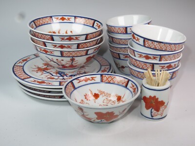 ERSATZPORZELLAN ROTER IMARI Reproduktion handverziert in Hongkong