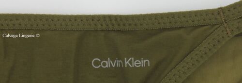 Tanga con logo Calvin Klein QF6730 ""Marquisette trasparente"" nuovo con etichette, verde scuro - Foto 3 di 6