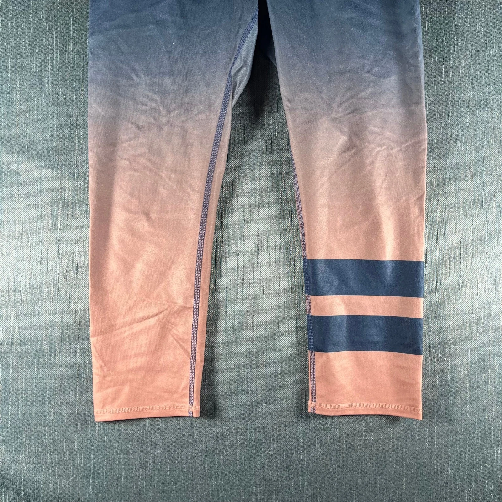 alo-yoga yoga pants leggings