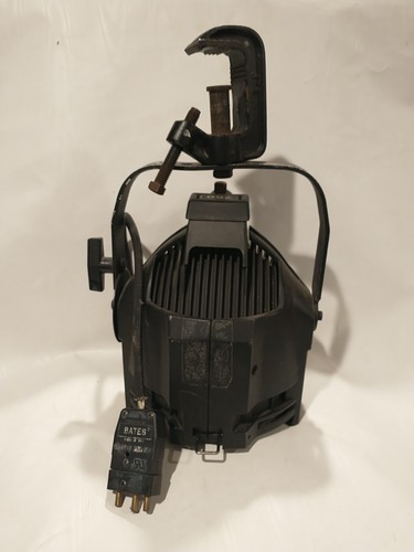 ETC Source Four Par Lamp Stage & Theater Lighting With A Hook , Outdoor Indoor - Picture 2 of 7