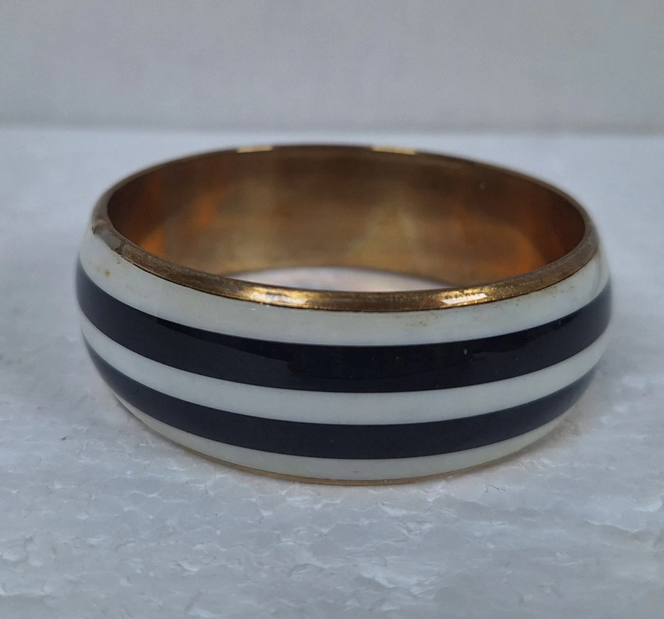 Par de Brazaletes Brazalete Ancho Rayas Blancas y Negras Inicial D Latón Foto 3 de 4