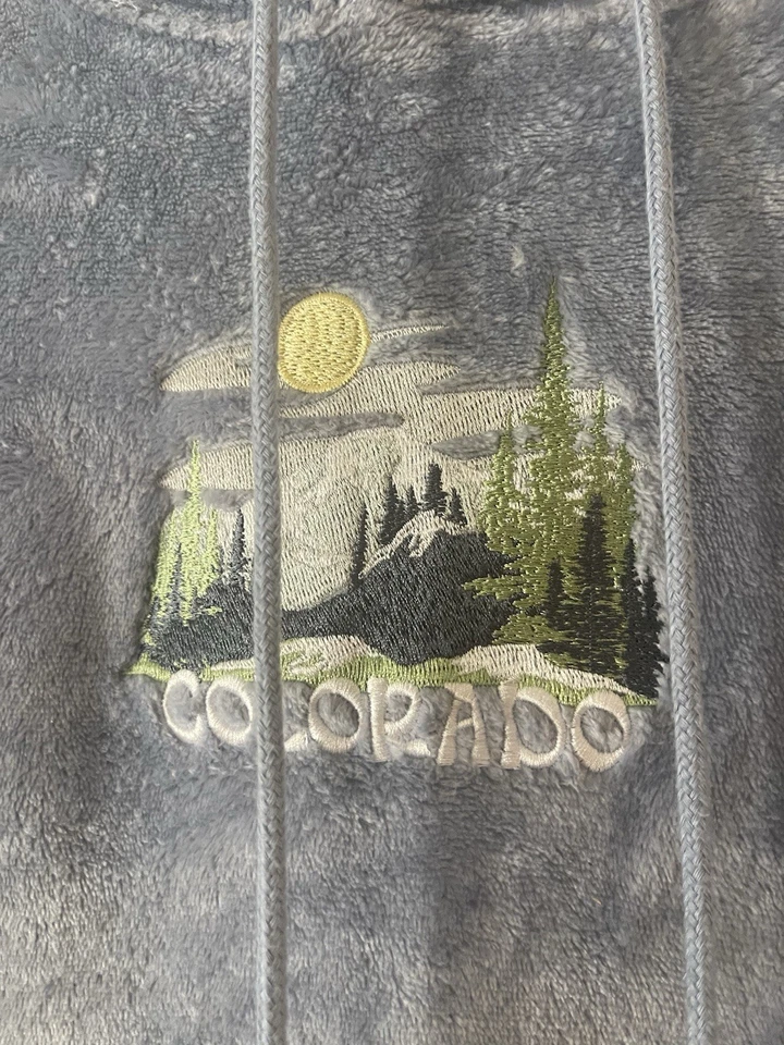New Super Soft Colorado Hoodie Size XS Pit 18” Foto 2 de 4