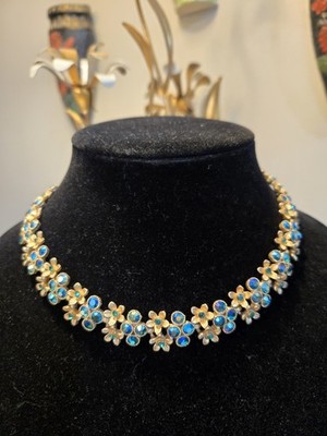 Vintage Signed Kramer Necklace. Blue/Green Auroa Borealis Rhinestones