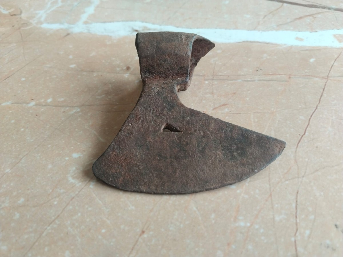 Outil De Coupe De Bois Vintage En Fer Forgé à La Main - Tête De Hache Rustique, Ancienne