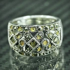 Size 7.75, vintage sterling silver 925 band ring with marcasite