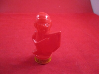 The Legend of Zelda NES Era 1989 EMPTY Topps Candy Container Link (Red)