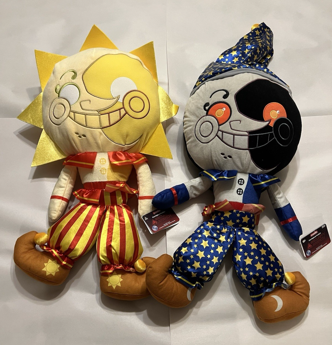 Five Nights At Freddys Sun Moon Plush Jumbo 16