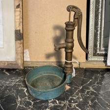 ARCADE WELL PUMP CAST IRON TOY 1920s original Miniature Salesmen Sample