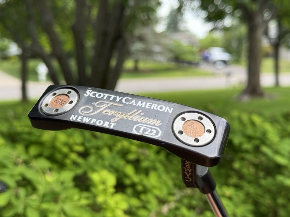Putter De Golf Scotty Cameron Newport Teryllium T22 - 33 Pouces - Modèle D'occasion En Bon état (réf. 577227)