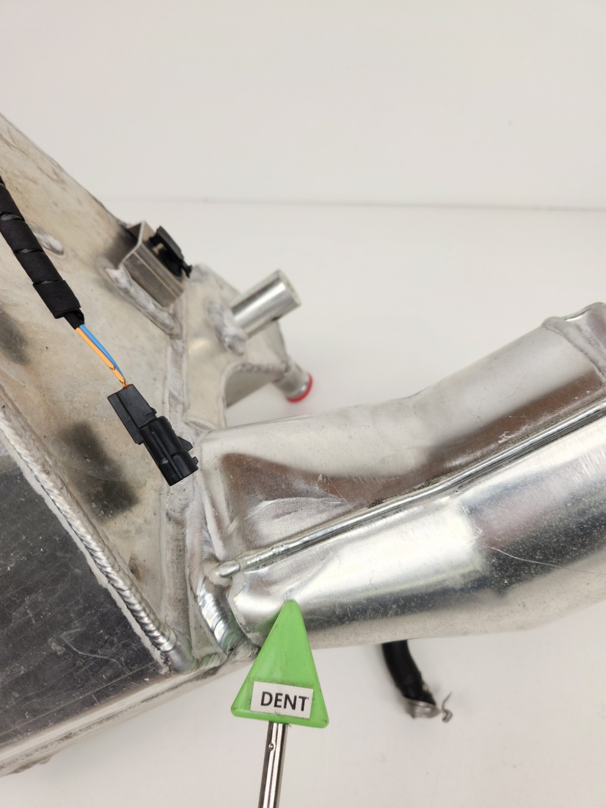 2015-2016 MCLAREN 650S SPIDER 3.8T ENGINE OIL TANK RESERVOIR OEM 