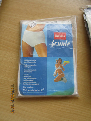 VINTAGE Triumph Sonnie Slip Unterhose Größe 38 Farbe weiß SEXY EROTISCH