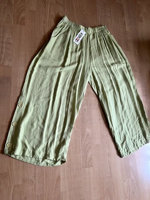 KEKOO  WUNDERSCHÖNE WEITE SOMMER HOSE  GR.3  HELLGRÜN  NEU LAGENLOOK - Bild 1 von 3