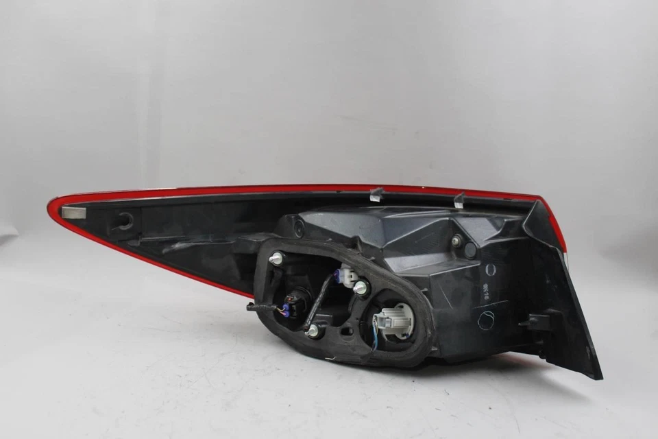 Cuarto de luz trasera para pasajero derecho montado en panel para MAZDA 6 2014-17 OEM #41313 Foto 4 de 4